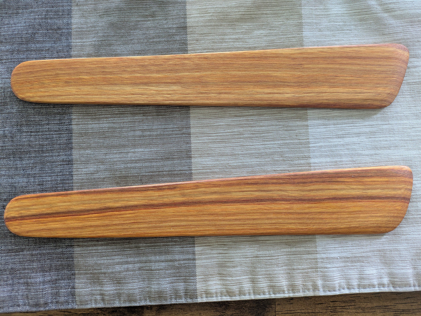 Canary handmade spatula